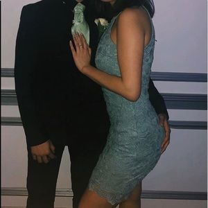 👀Lulus Sage Green Lace Mini Dress